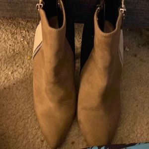 They are boot heels size 10m